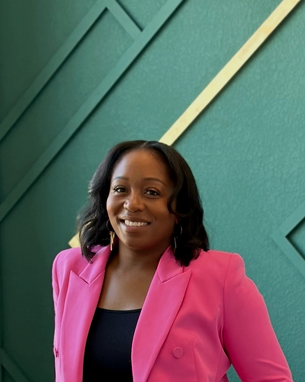 Jacquelyn, certified professional organizer and founder of Closet Reset